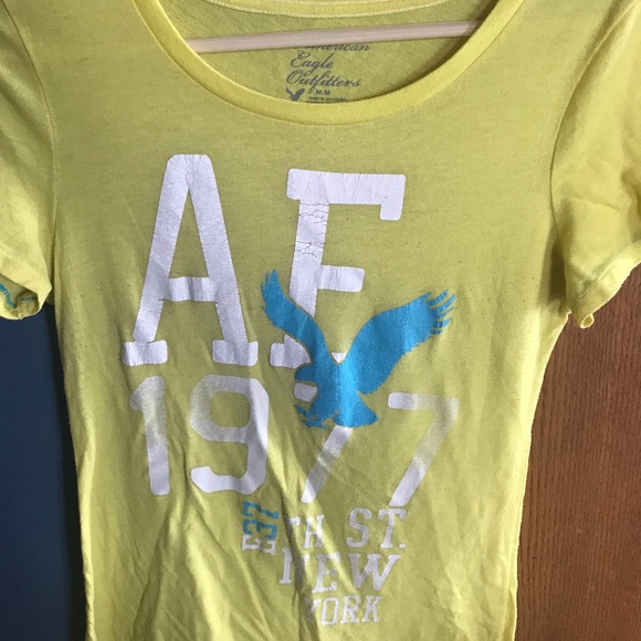 American Eagle T-shirt - Picture 1 of 3
